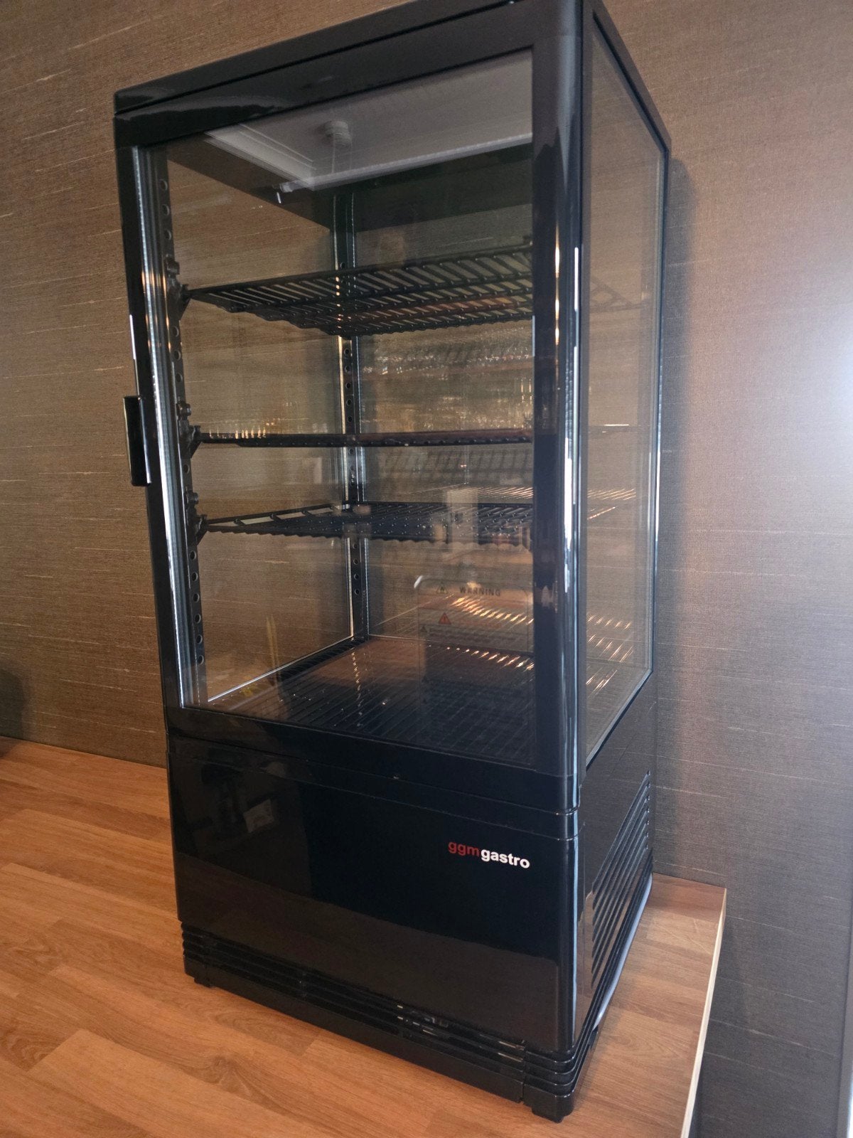 Opzet vitrine voor gebak, Ophalen, Gebruikt, Koelen en Vriezen