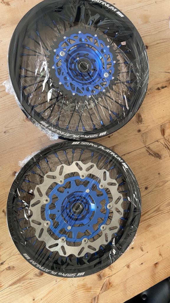 Supermoto velgen yamaha fantic, Enlèvement ou Envoi, Comme neuf