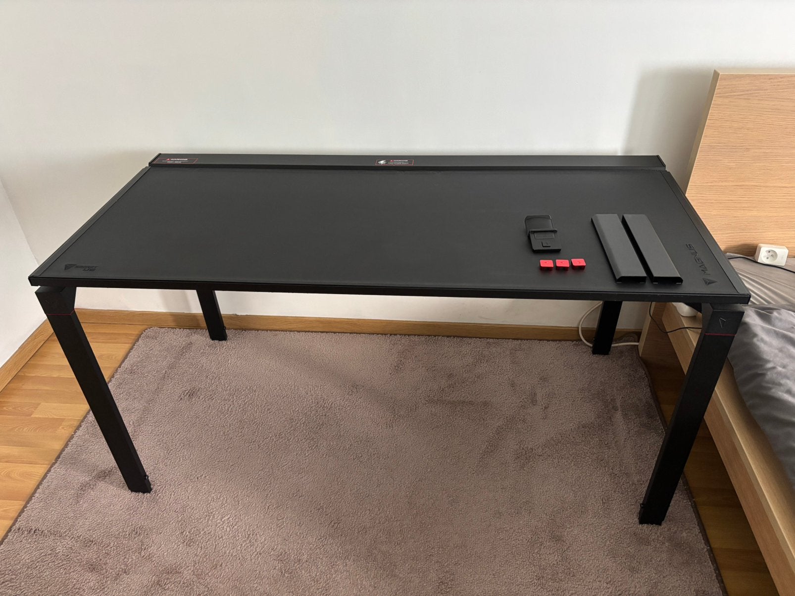 Bureau SecretLab en metal noir, Ophalen, Zo goed als nieuw, Zwart, Metaal