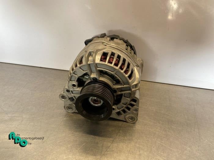 Dynamo d'un Volkswagen Golf (Golf 97-), Autos : Pièces & Accessoires, Moteurs & Accessoires, Volkswagen, Utilisé, 3 mois de garantie