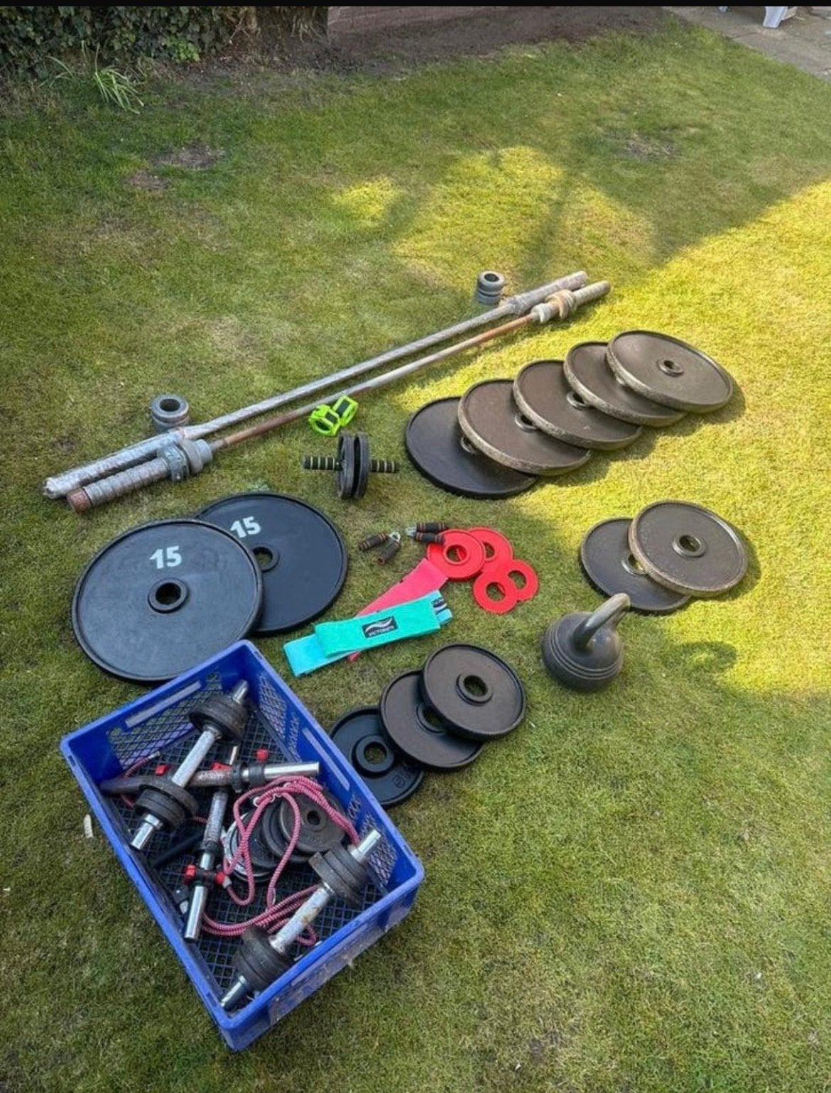 Gietijzeren halterschijven (170kg) + 2 barbells + klein mat., Ophalen, Gebruikt, Halterschijven