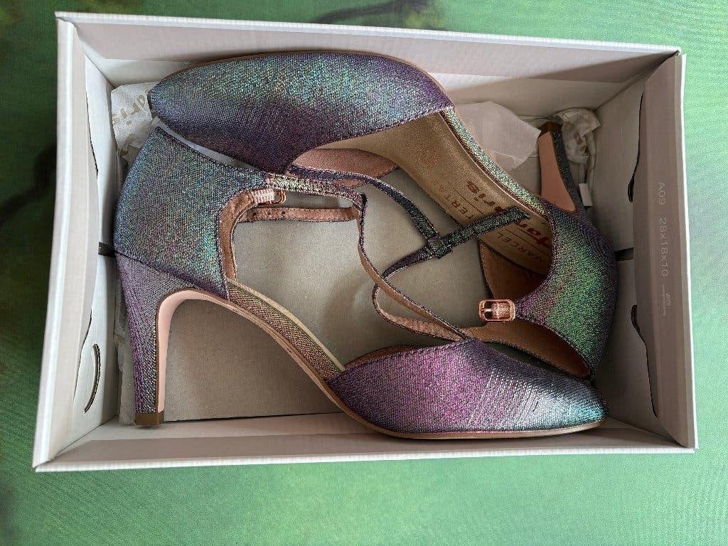 Veelkleurige pastelpumps Tamaris - maat 40, Vêtements | Femmes, Chaussures, Comme neuf, Escarpins, Autres couleurs, Enlèvement ou Envoi