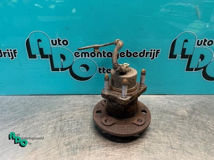 Roulement de roue arrière d'un Opel Meriva (Meriva 03-), -, Opel, 3 mois de garantie, Utilisé