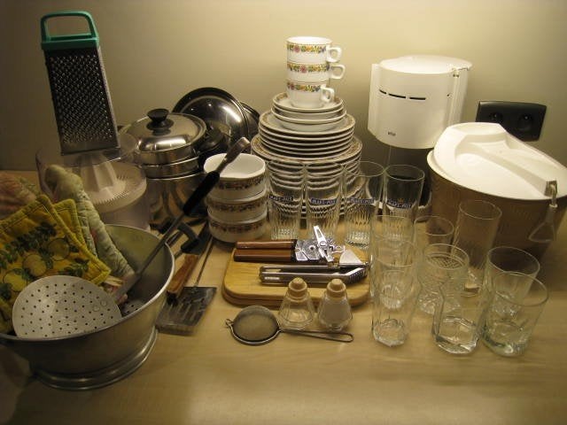 Volledige keukenset, potten, servies, koffiezet, en…, Ophalen