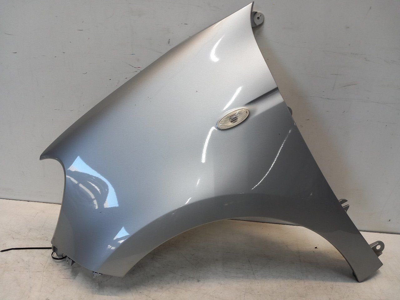 Spatbord links voor Smart Forfour, Onderdelen@venauto.nl, Van der Ven Autorecycling B.V., Ettenseweg 76, 4706 PB Roosendaal, The Netherlands