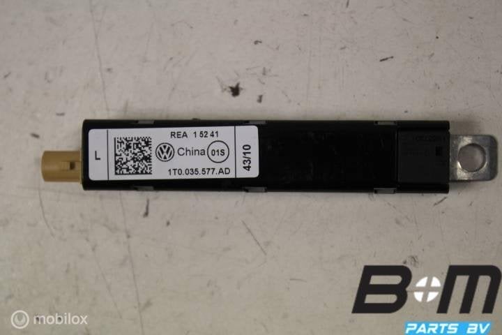 Antenneversterker Volkswagen Touran 1T0035577AD, Gebruikt