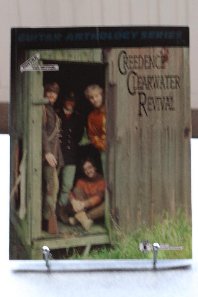 creedence clearwater revivar, Musique & Instruments, Partitions, Enlèvement ou Envoi, Comme neuf, Country et Western, Guitare