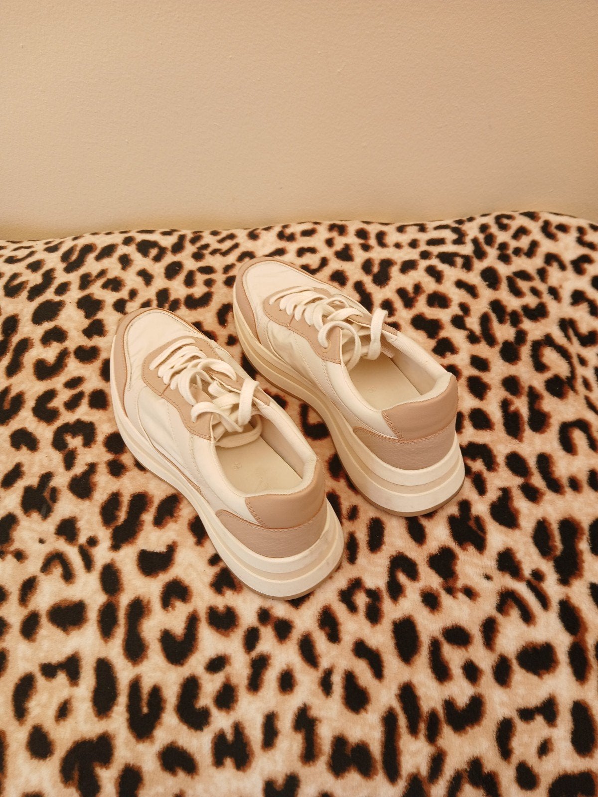 Gratis sneakers van zara, Ophalen, Beige, Sneakers