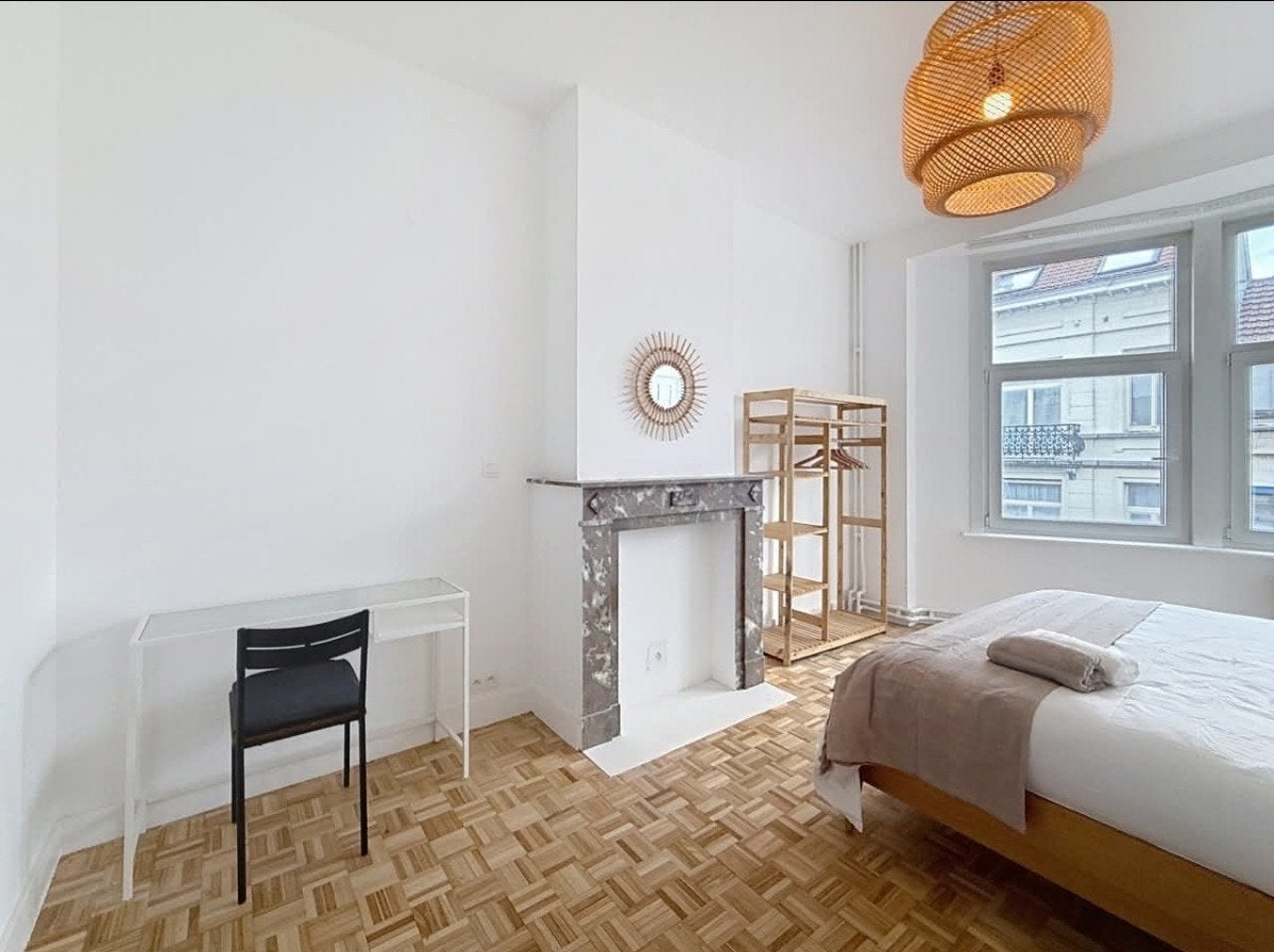 Chercheur de Chambre, Immo