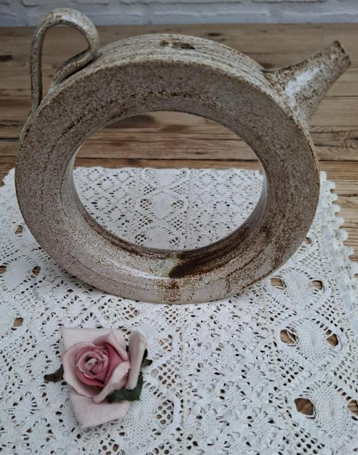 Frans rond gres kannetje / gietertje/ vaasje/ decoratie, Antiquités & Art, Curiosités & Brocante, Enlèvement ou Envoi