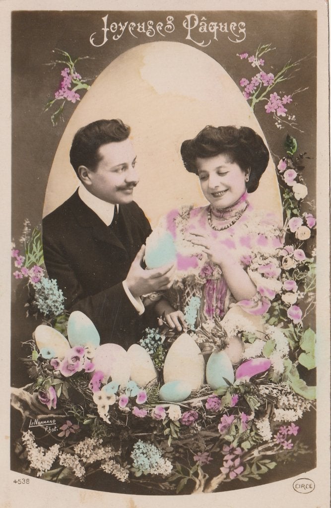 FANTASIE -  Koppel met mand Paaseieren + 100 Jaar oud !, Collections, Cartes postales | Thème, Envoi, Avant 1920, Affranchie, Autres thèmes