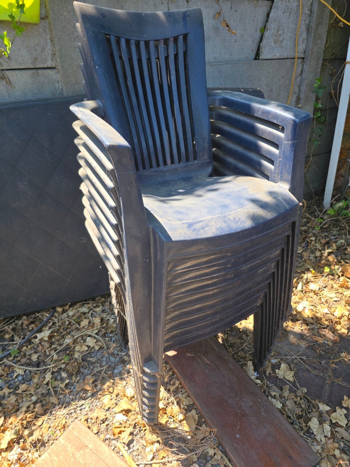 9 blauwe tuinstoelen plastiek (kwaliteit), Tuin en Terras, Ophalen