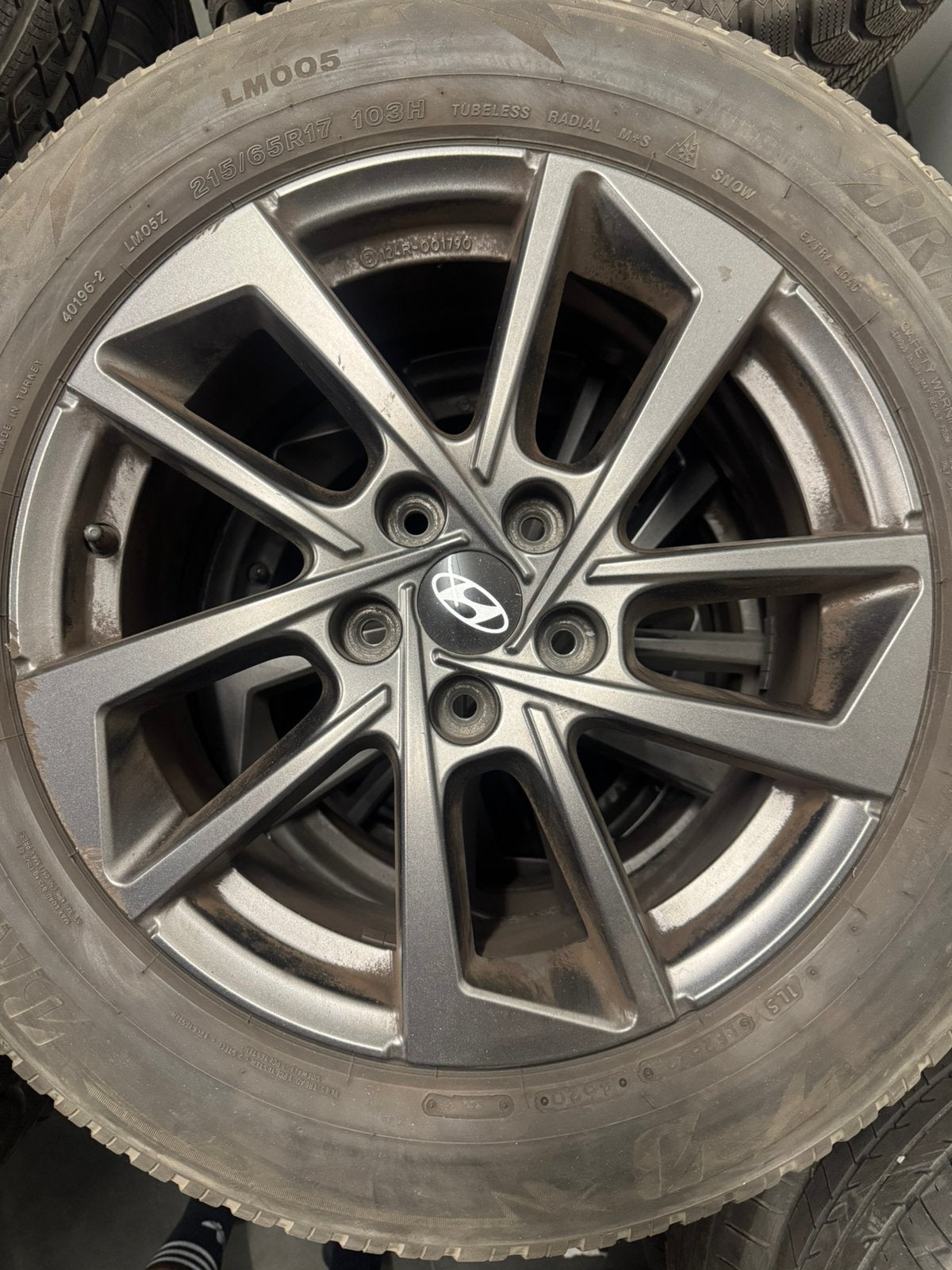 4 roues hiver Hyundai Tucson 17″ Bridgestone LM005, Autos : Pièces & Accessoires, Enlèvement, Pneus hiver, Pneu(s)