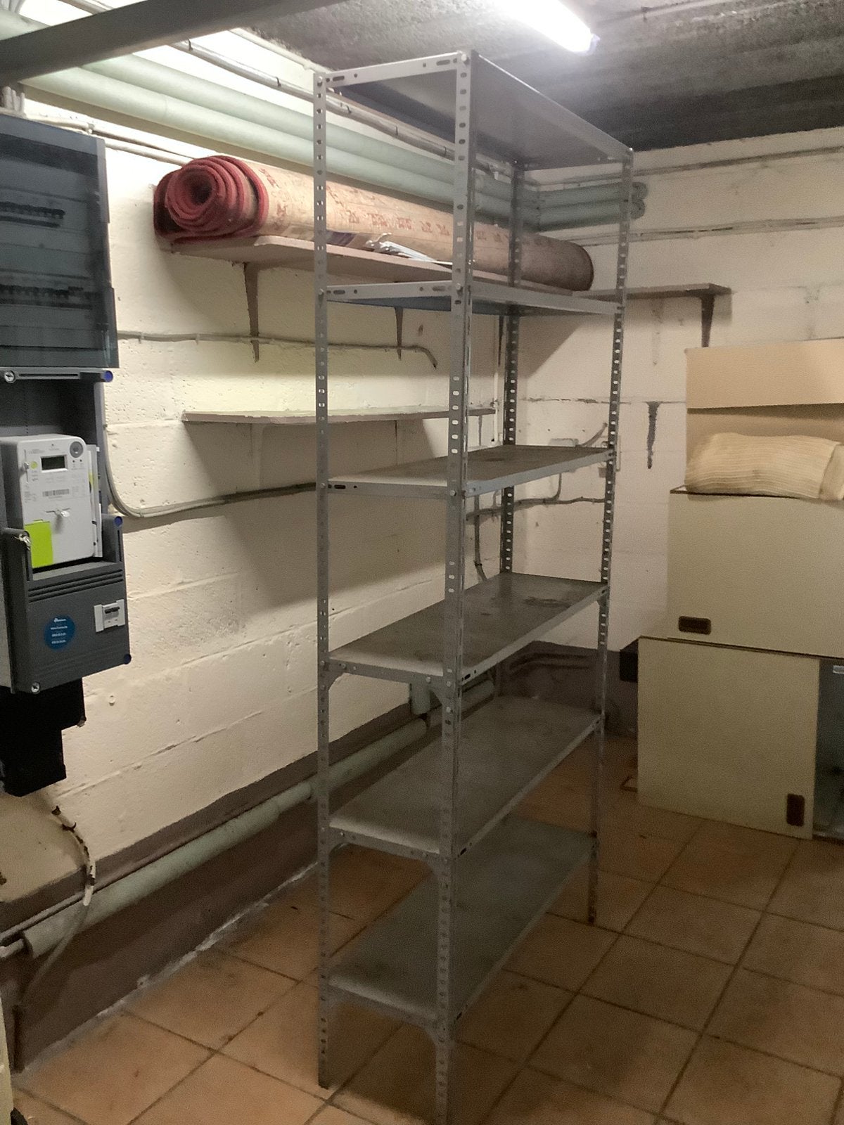 Ijzeren stellingkast, Ophalen, Gebruikt