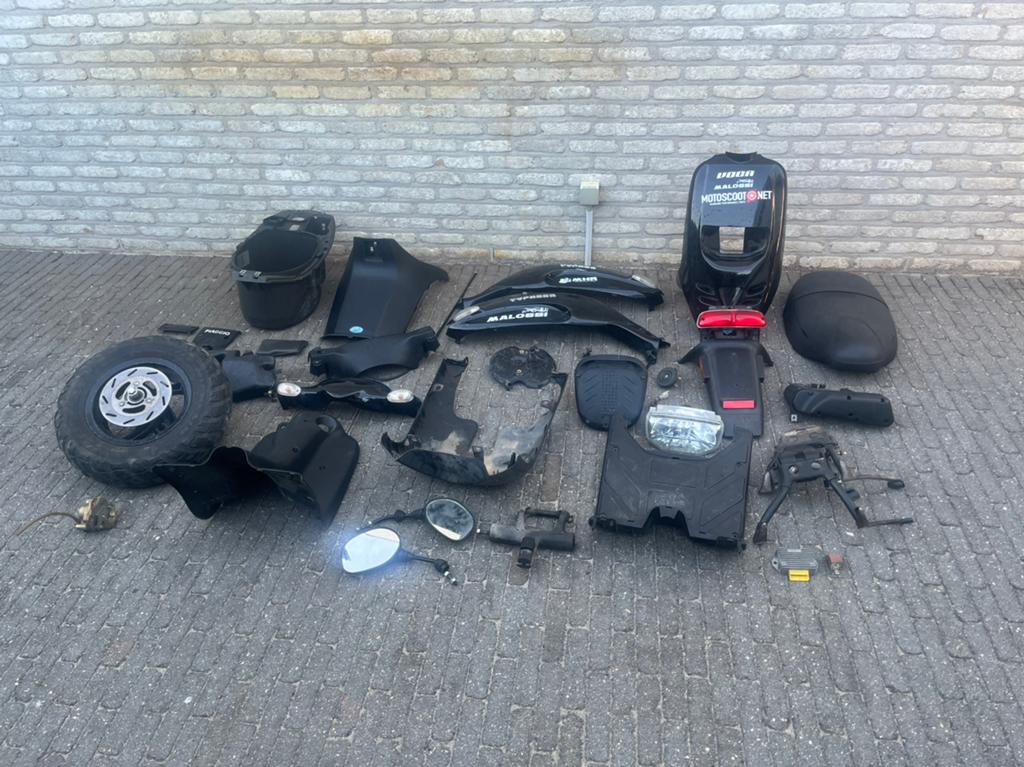 Typhoon onderdelen, Vélos & Vélomoteurs, Enlèvement ou Envoi, Comme neuf, Piaggio