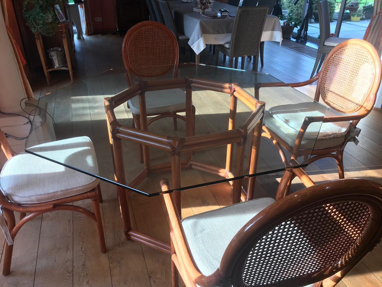 Glazen tafel. Structuur van rotan, Ophalen, Gebruikt, Top, 150 tot 200 cm