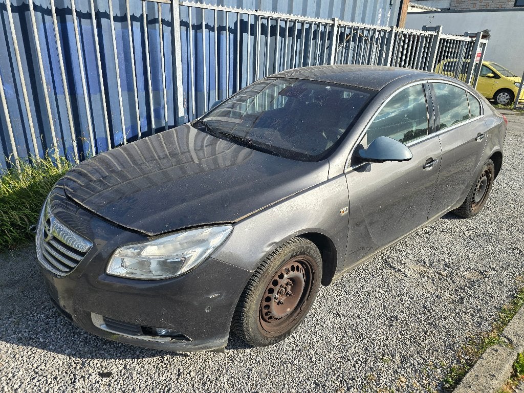 OPEL INSIGNIA 2.0 D 2010 / PROBLÈME TURBO / PRIX : 700 €, Autos, Euro 5, Achat, Entreprise, Boîte manuelle