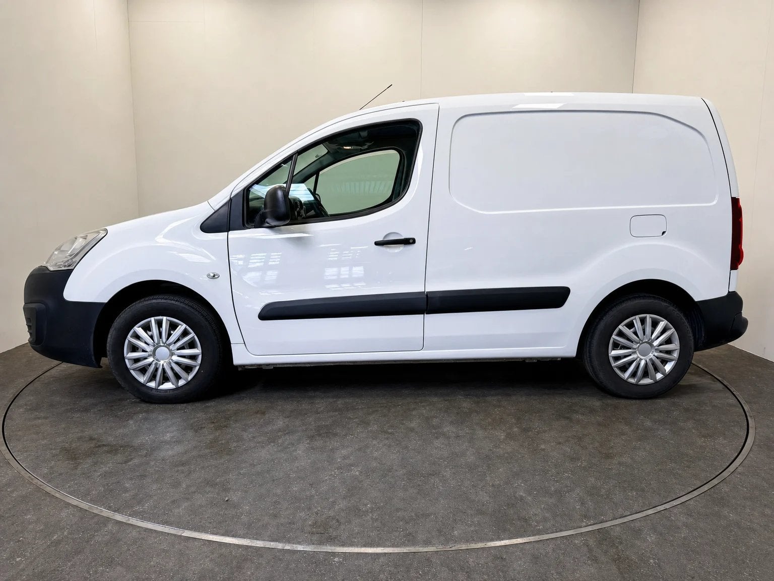 Citroen Berlingo 1.6 BlueHDi 75 Furgon LICHTE VRACHT, Auto's, Citroën, Elektrische ramen, 75 pk, Wit, 1560 cc