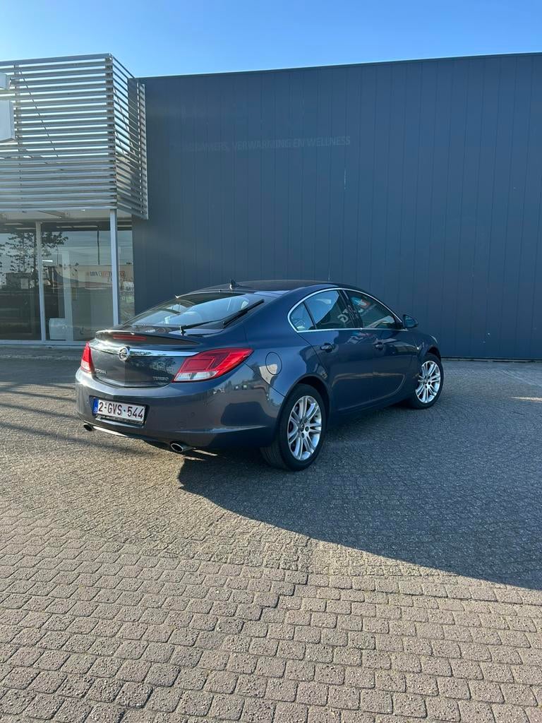 Opel insignia berliné Automaat!, Auto's, Opel, Testrit aan huis, Zwart, 4 cilinders, Blauw