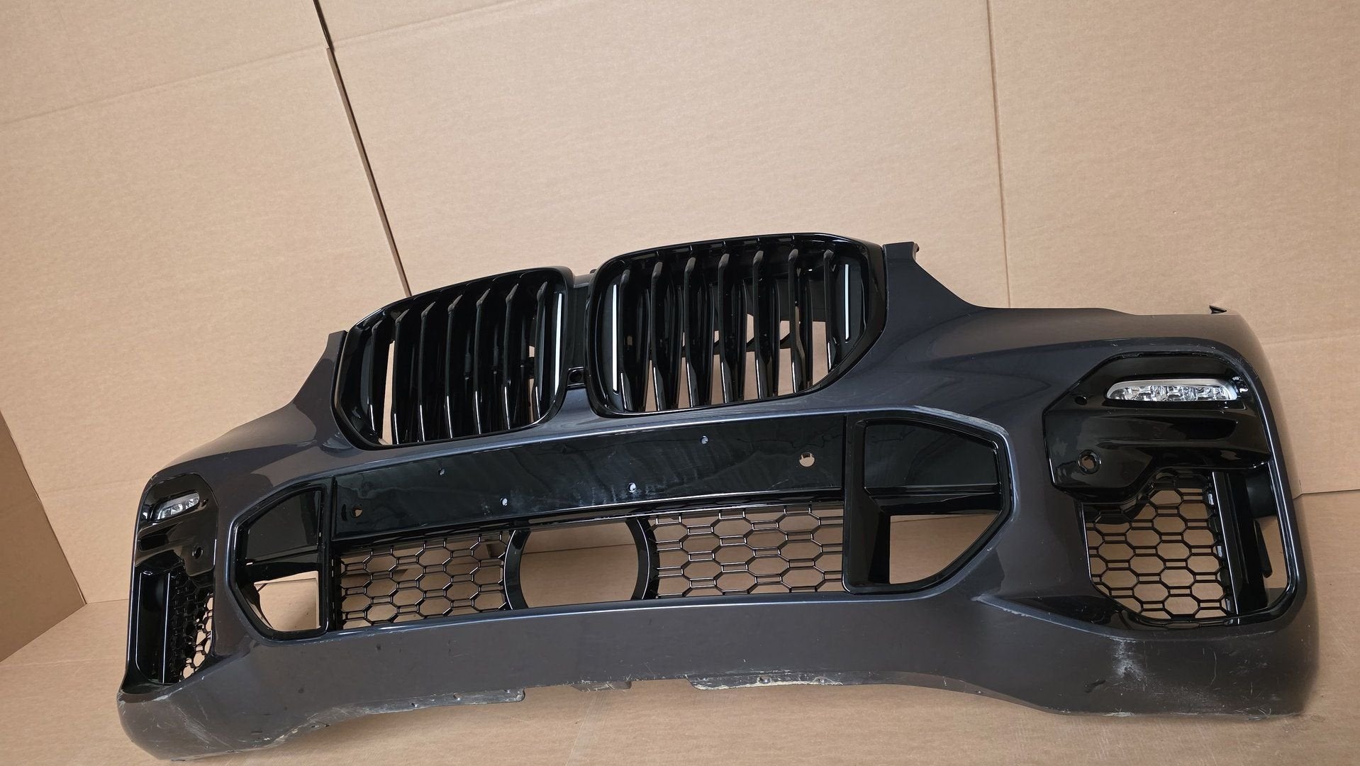 Voorbumper BMW X5 G05 M PAKKET ORGINEEL BUMPER bj.2018, Gebruikt, -, Voor, Ophalen of Verzenden