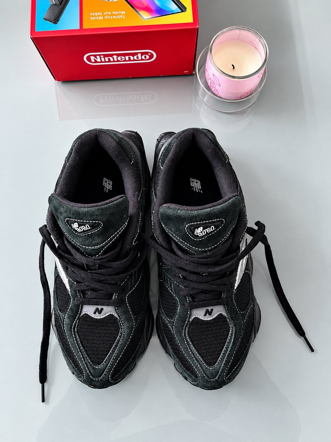 New Balance 9060 Full Black - Maat 43 EU - Uitstekende staat, Ophalen, Zwart, Sneakers, Gedragen