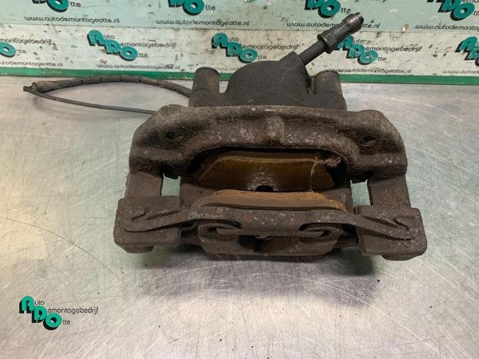 Etrier de frein (pince) avant gauche d'un BMW 3-Serie, Autos : Pièces & Accessoires, Freins & Transmission, -, 3 mois de garantie