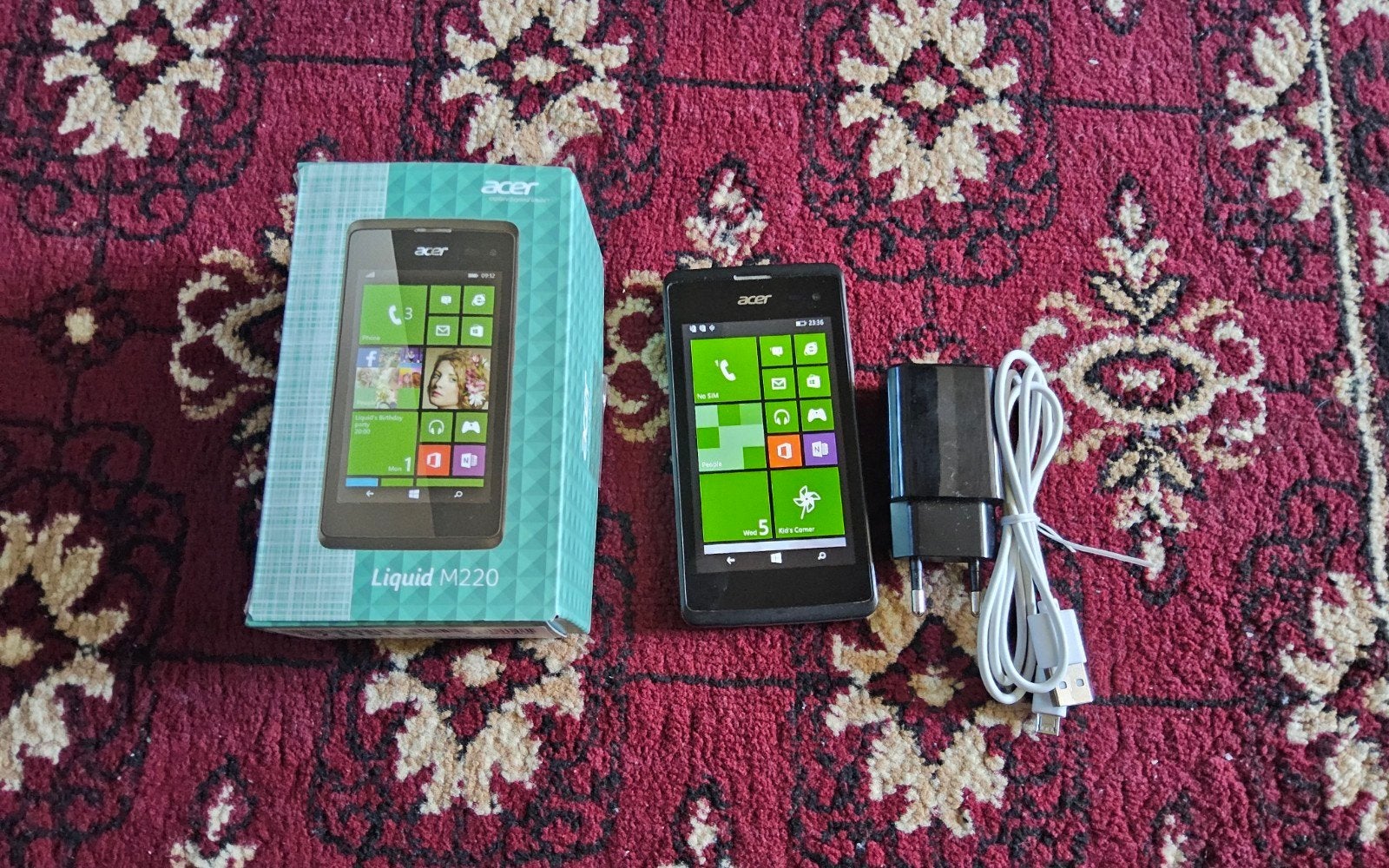Acer Windows Phone, Dual-sim, bijna nieuwe
Met doos. Oplader, Ophalen of Verzenden