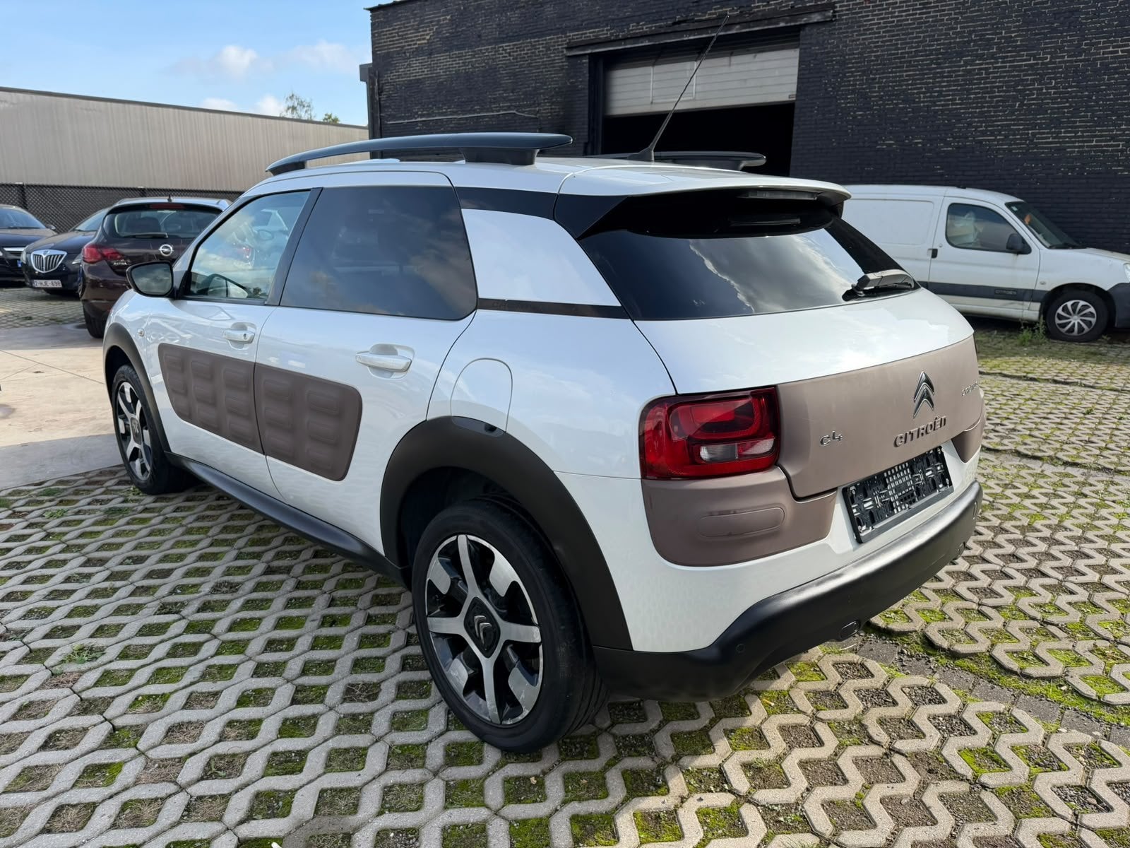 Citroen C4 Cactus EXPORT HANDELAAR, Auto's, Voorwielaandrijving, Euro 5, Gebruikt, 1199 cc