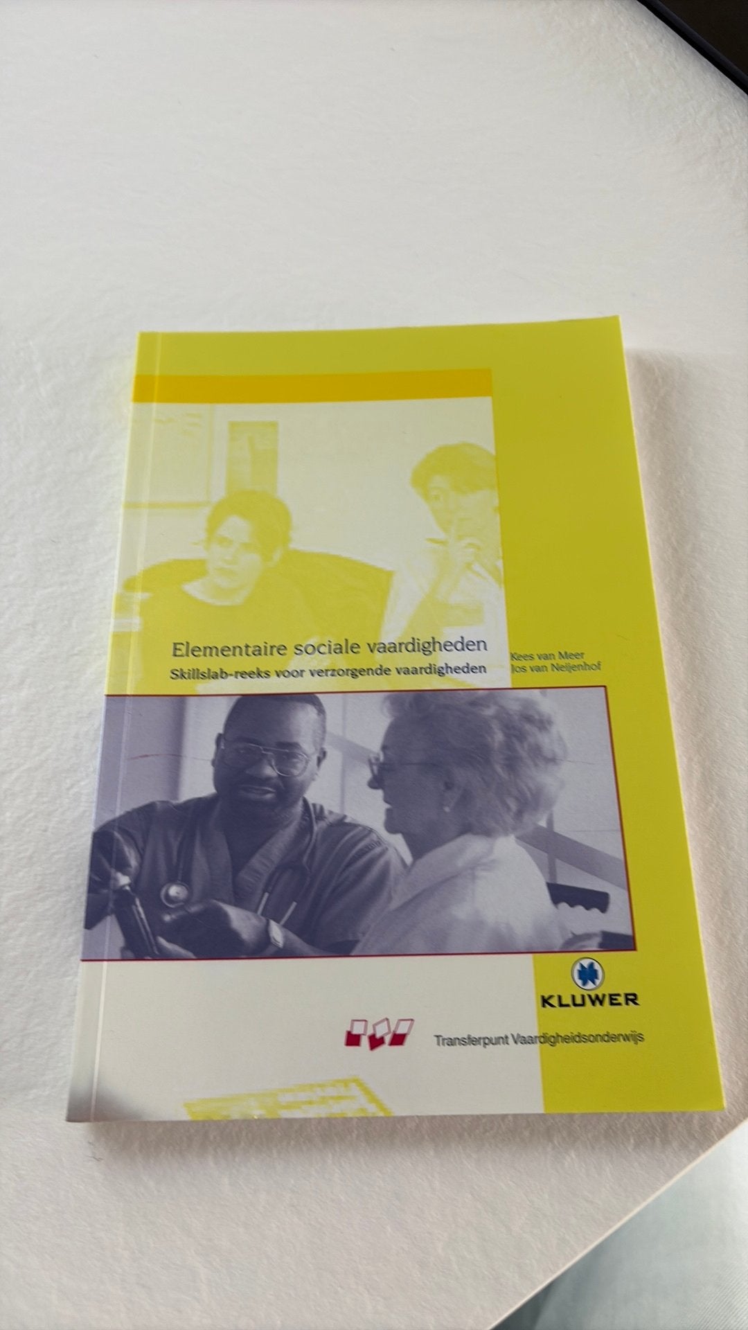Elementaire sociale vaardigheden, Boeken, Ophalen of Verzenden, Zo goed als nieuw