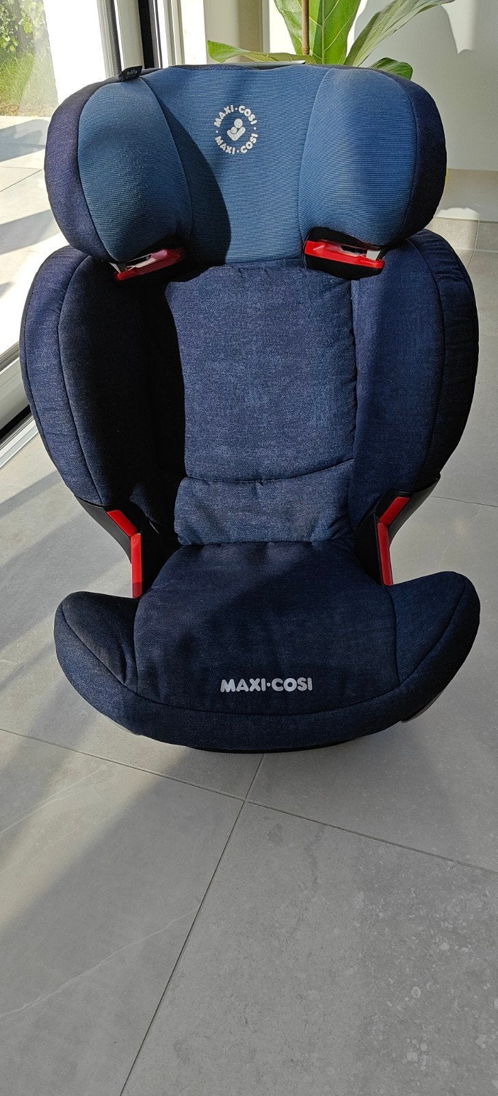 Maxi Cosi Rodifix Nomad Blue, Enlèvement