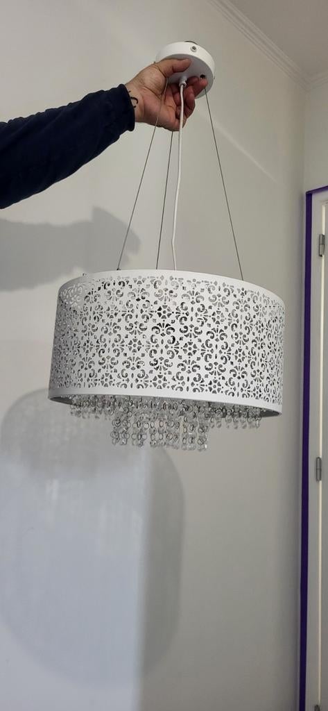 Witte kroonluchter met diamanten en LED-lampen, Ophalen