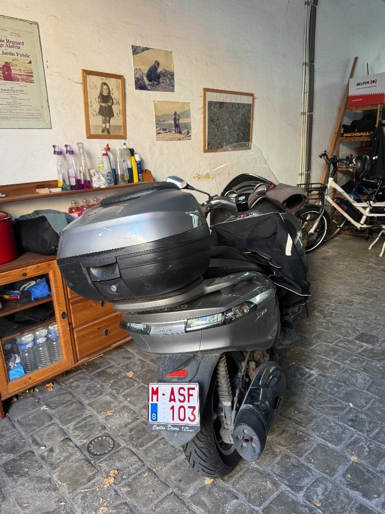 Piaggio X10 - 2012 - voor klussers of met een laag budget, Occasion, Particulier, ABS, 12 t/m 35 kW