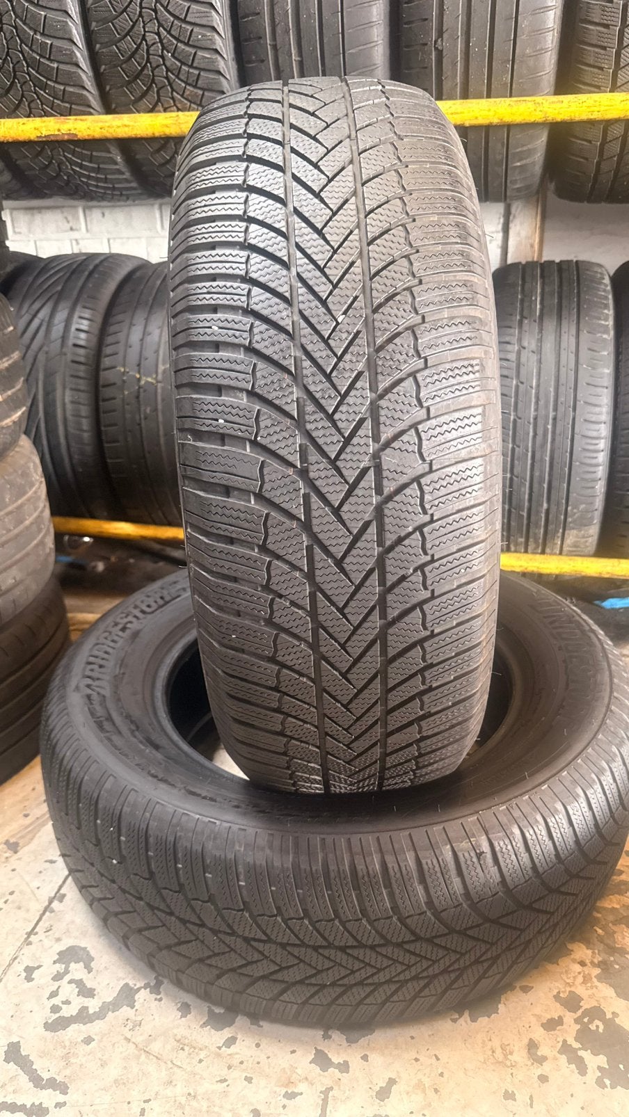 265/60/18 Bridgestone avec montage et équilibrage, Enlèvement