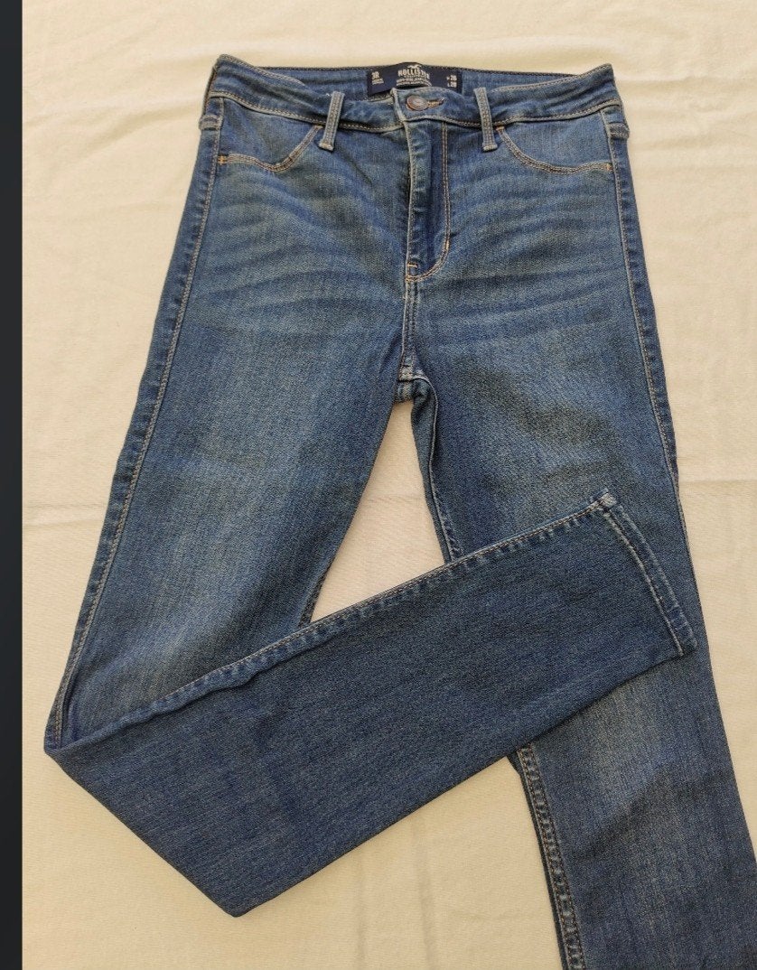 Jeans Hollister femme W26 L28 – High Rise – Bleu, Kleding | Dames, Spijkerbroeken en Jeans, Ophalen of Verzenden, Blauw