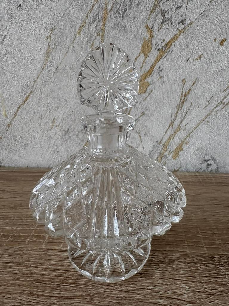 Kristal flesje omtrek 34 cm, Antiek en Kunst, Ophalen of Verzenden