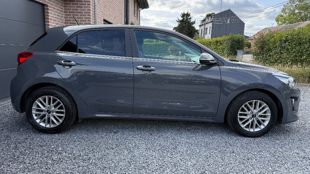 Kia Rio Pulse 1.2 ISG/5P/ Caméra/carplay/ Clim Auto ....., Autos, Argent ou Gris, Achat, Euro 6, Boîte manuelle