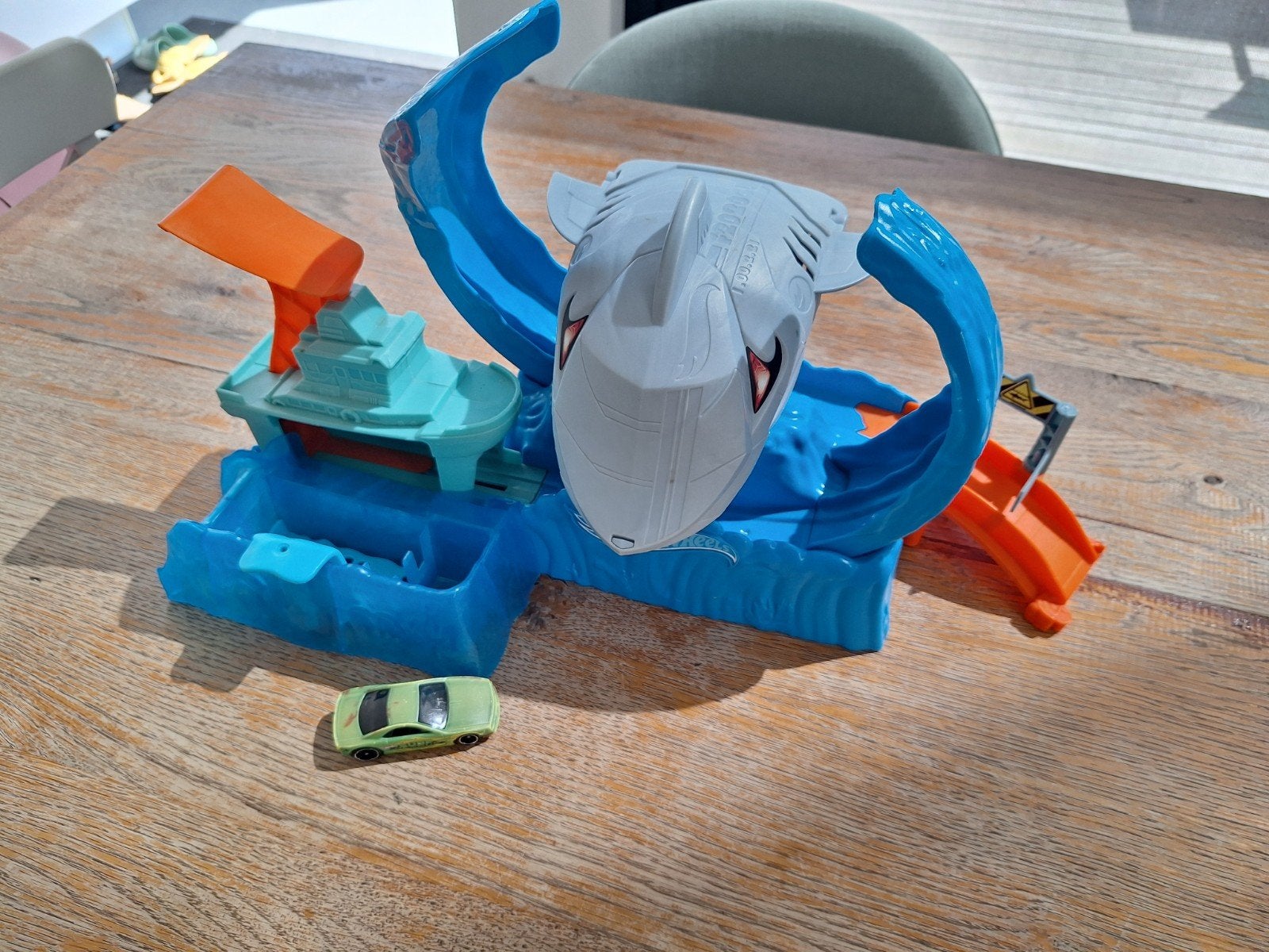 Hot Wheels City Shark - auto verandert van kleur in water, Comme neuf, Enlèvement, Circuit, Hot Wheels