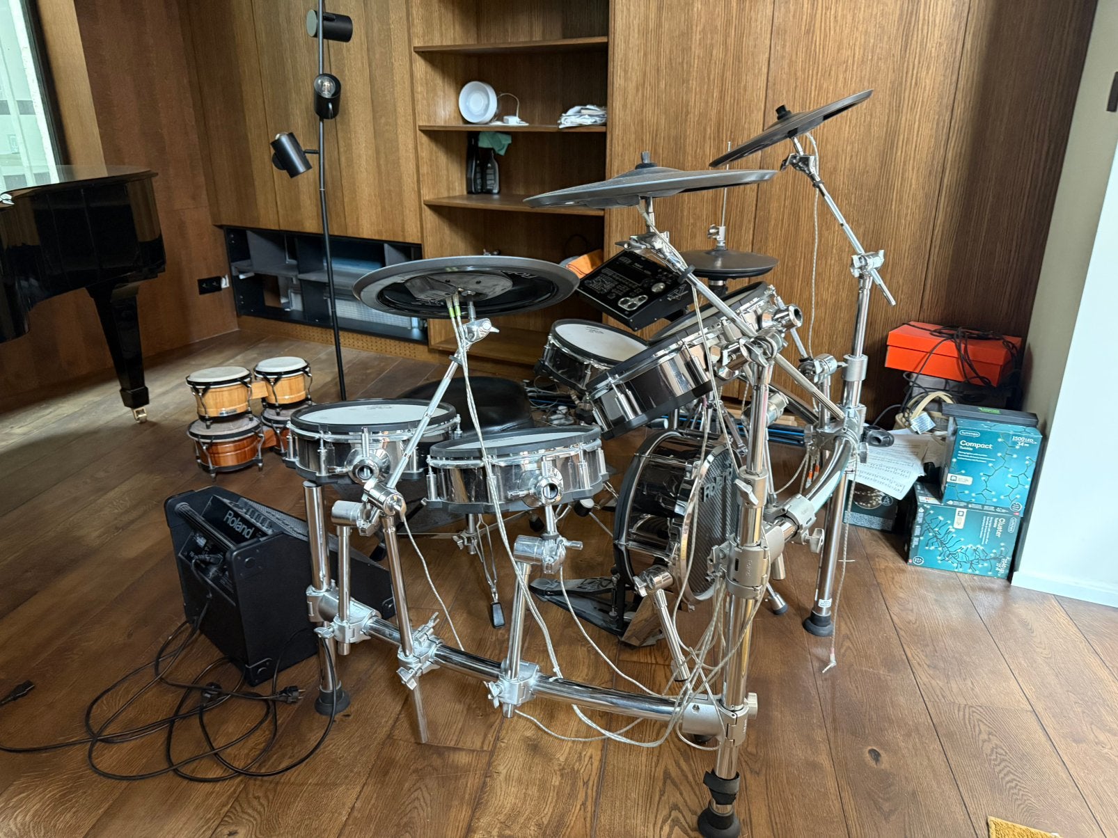 Roland TD-30 V-Drums 11 pièces + ampli PM-10 et chaise, Musique & Instruments, Batteries & Percussions, Enlèvement, Comme neuf