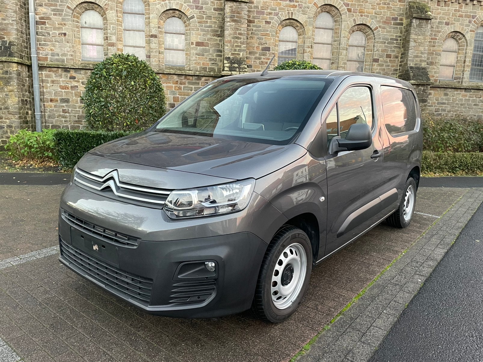 Citroen Berlingo als nieuw 48000km benzine 3-zit,veel opties, Autos, Argent ou Gris, Achat, Euro 6, Boîte manuelle