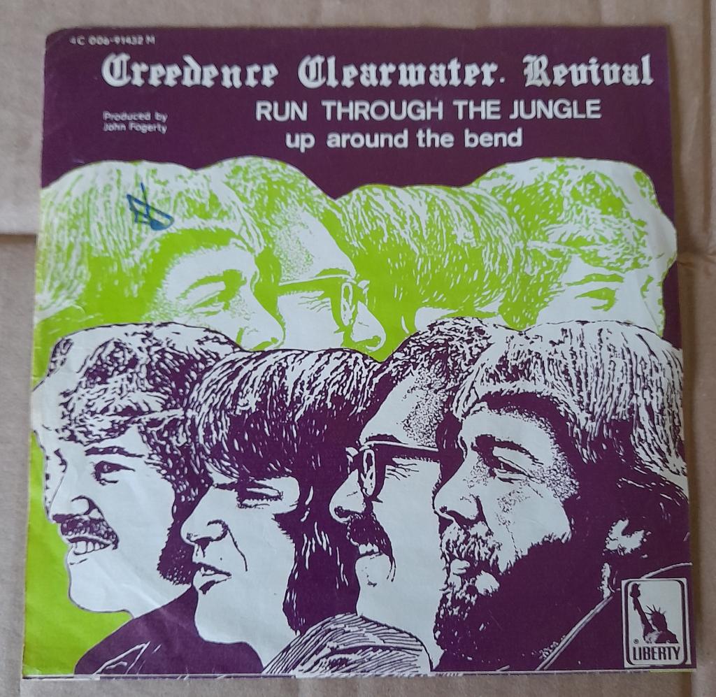 CREEDENCE CLEARWATER REVIVAL - RUN THROUGH THE JUNGLE -7inch, Ophalen of Verzenden, Gebruikt, 7 inch