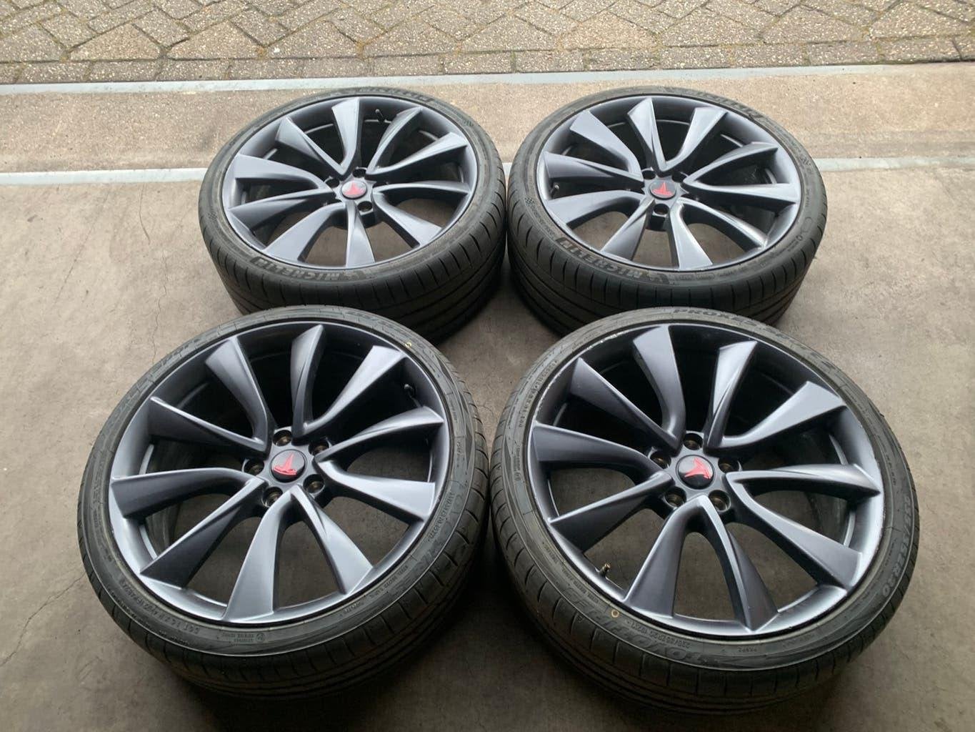 TESLA MODEL 3 PERFORMANCE VELGEN + BANDEN 235 35 R20 + TPMS, Auto diversen, Dakdragers, Gebruikt, Ophalen of Verzenden