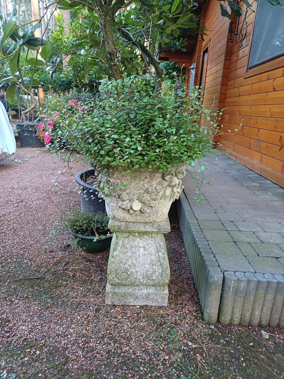 ornament op sokkel, Tuin en Terras, Ophalen