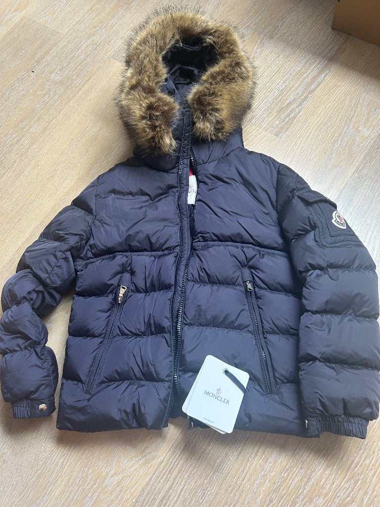 Moncler nieuwe jas 10 j, Moncler, Verzenden, Jongen of Meisje, Nieuw