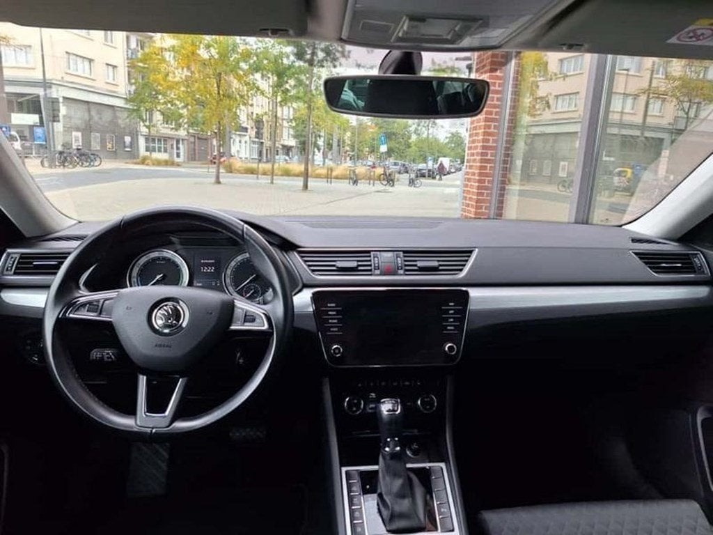 Skoda Superb Ambition 1,4 TSI iV 6-speed aut., Autos, Achat, Euro 6, 35 g/km, Noir