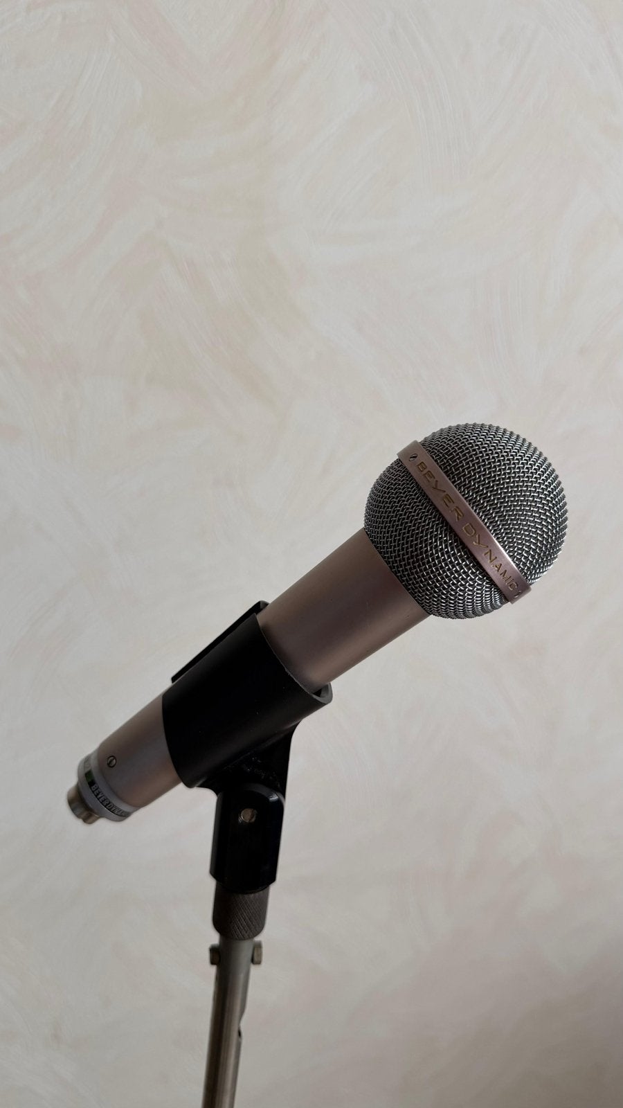 set van 4 dynamische microfoons, Muziek en Instrumenten, Ophalen, Zo goed als nieuw, Zangmicrofoon