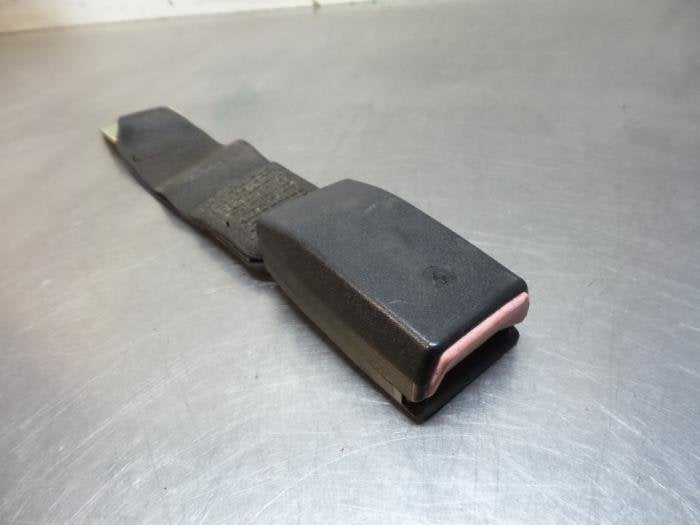 Insertion ceinture de sécurité arrière droite d'un BMW 7-, -, 3 mois de garantie, Utilisé, -