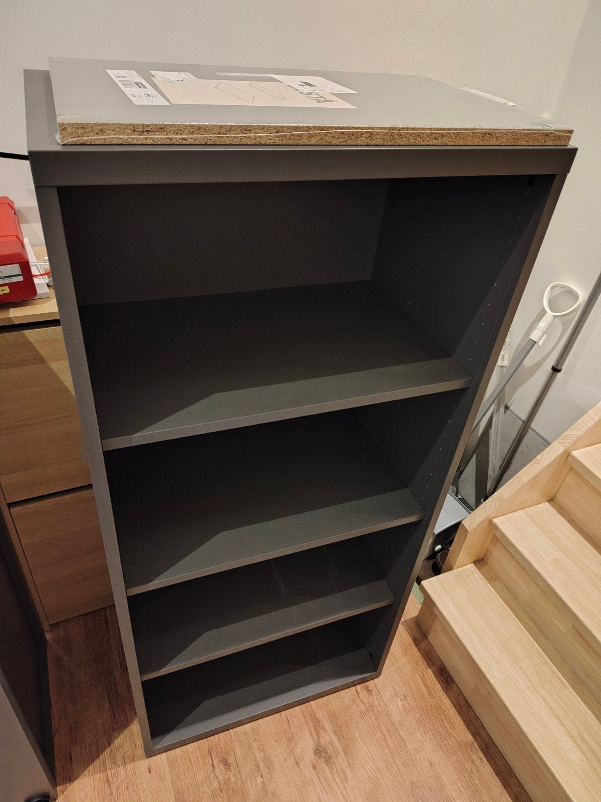 Besta IKEA kast in goeie staat met planken, Ophalen, Zo goed als nieuw