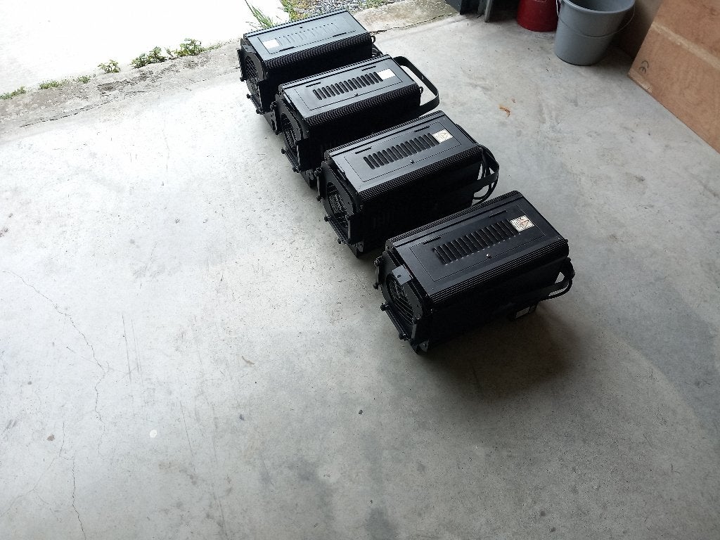 lot de 4 projecteurs de scène PC1000 ( plan convexe ), Enlèvement, Utilisé, Lumières