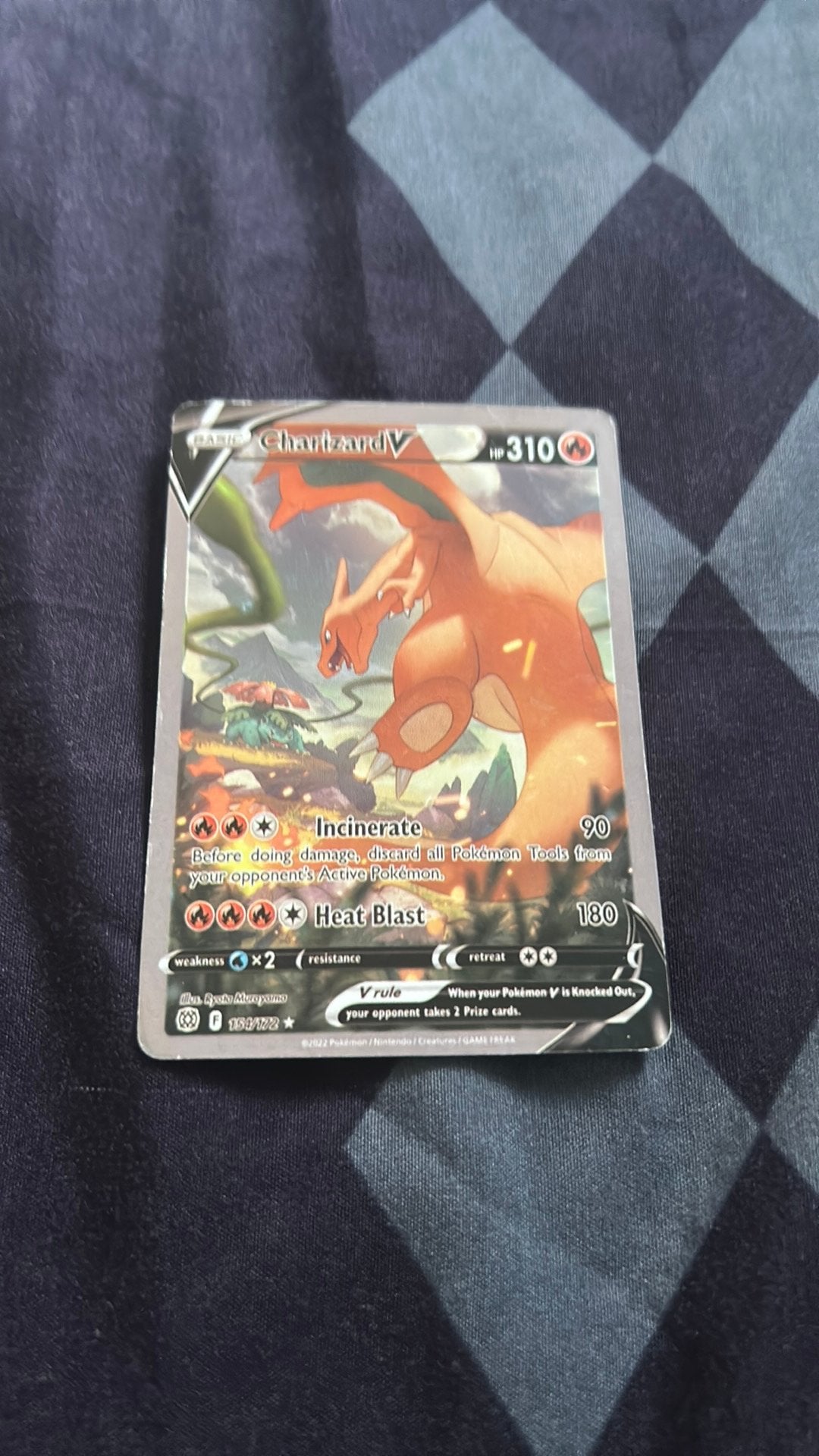 Charizard V, Hobby en Vrije tijd, Ophalen, Zo goed als nieuw