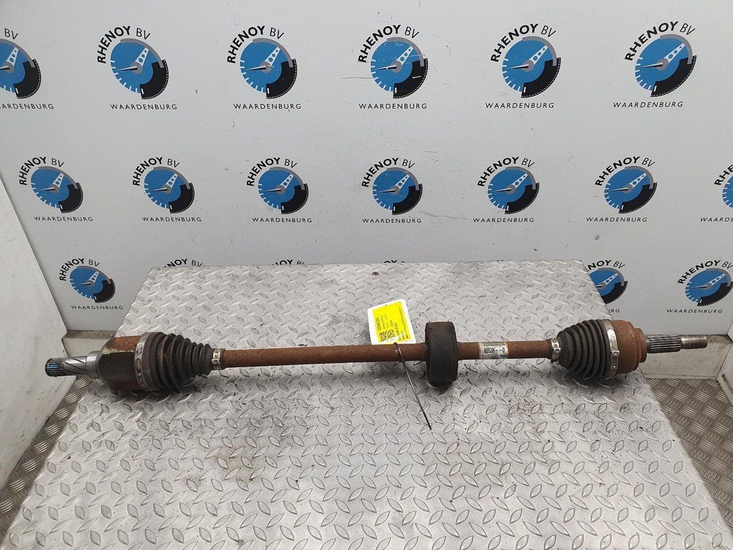 DACIA LOGAN AANDRIJFAS R 2013, Enlèvement ou Envoi, Utilisé, Stiba membre